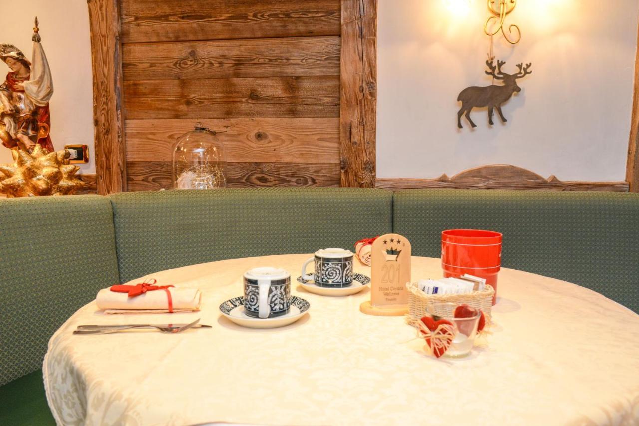 Hotel Corona Pinzolo Luaran gambar