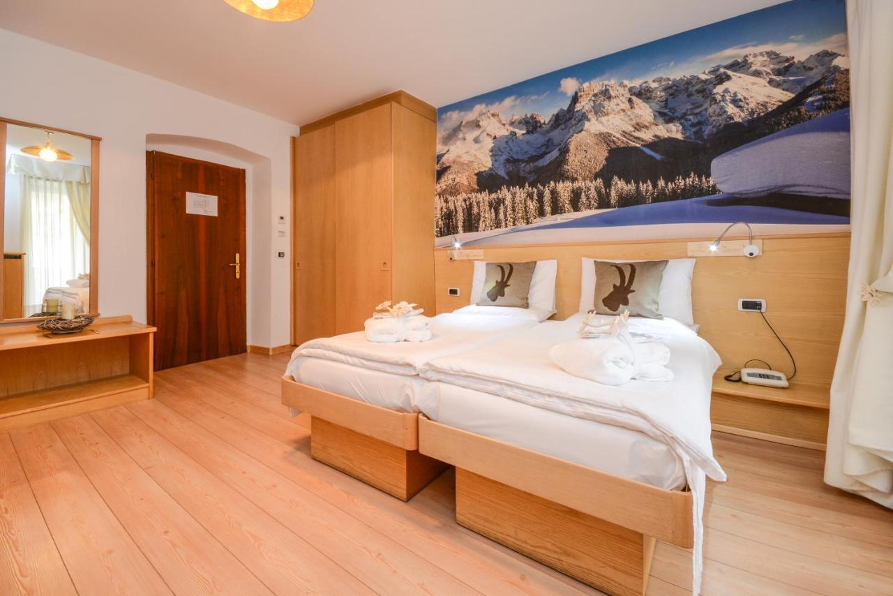 Hotel Corona Pinzolo Luaran gambar